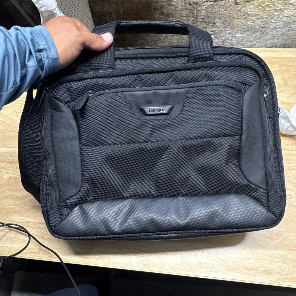 Targus Padded Nylon Laptop Briefcase 15 in Black Gray Partitions Messenger Bag